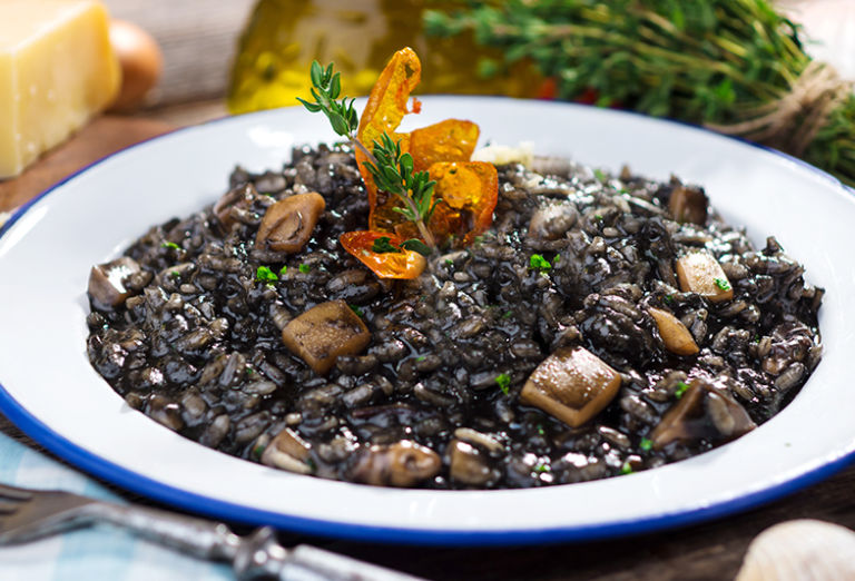 Arroz negro con calamares