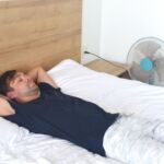 Dormir bien en verano: por qué el calor altera el sueño y cómo recuperarlo